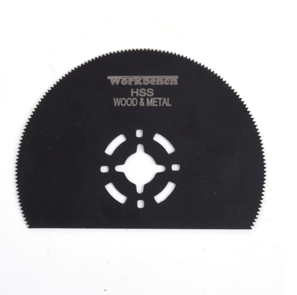 Lame circulaire segmentée noire de marque Workbench, conçue pour le bois et le métal, avec un corps en demi-lune et un embout universel à encoches multiples.