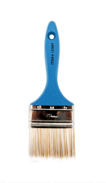 Pinceau plat de 3 pouces avec manche en plastique bleu et poils synthétiques blancs.