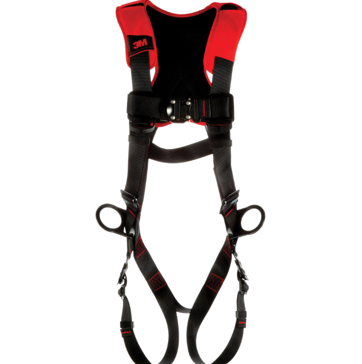 Harnais de sécurité complet 3M rouge et noir, doté de rembourrage au niveau des épaules, d’anneaux latéraux en D pour le positionnement et de sangles robustes avec coutures renforcées pour un maintien optimal et une sécurité en hauteur.