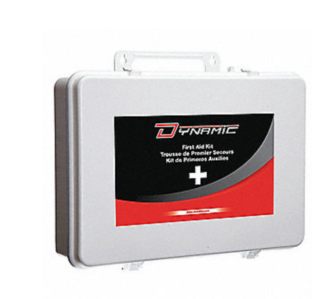 Trousse de premiers soins rigide de la marque Dynamic, avec poignée de transport, étiquette tricolore (noir, rouge et gris) et croix blanche indiquant son usage médical.