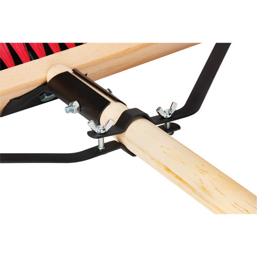 Balai-brosse à manche renforcé, 36", Moyen, Soies PVC - JQ459