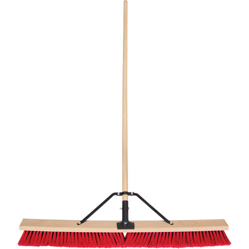 Balai-brosse à manche renforcé, 36", Moyen, Soies PVC - JQ459