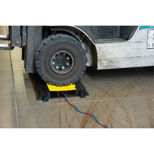 Protecteur de câbles en polyuréthane, 3 canaux, 35,43" lo x 19,69" la x 3" h - SHJ532