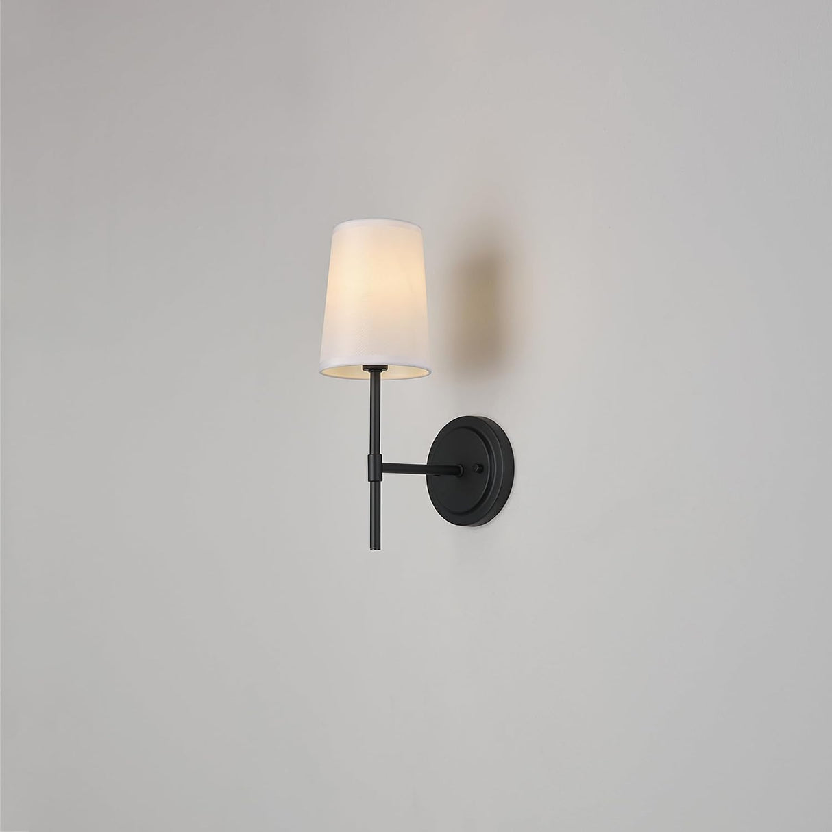XPRS - Applique murale Clarissa à une lumière Globe Boite ouverte - neuve