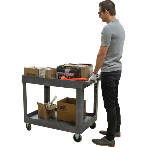Chariot utilitaire pour l'entretien, 2 tiers, 24-5/8" x 32-1/2" x 40", Capacité 550 lb - MP641