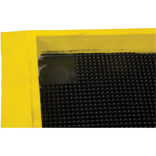 Tapis pour l'assainissement des chaussures, Caoutchouc, 2-2/3' la x 3-1/4' lo x 2-1/2" épais, Jaune - SDL874