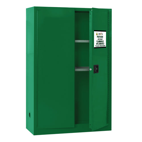 Armoire de rangement pour pesticides, 45 gal., 65" h x 43" l x 18" p - SGD361