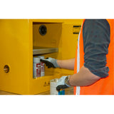 Armoire pour produits inflammables, 4 gal., 1 Porte(s), 17" La x 22" h x 18" p - SGU584