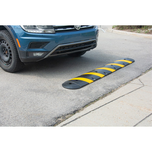 Ensemble de bosse de décélération, Caoutchouc, 4' lo x 11" la x 2" h - SHF708