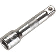 Rallonge pour douille 3/8" en métal chromé avec surface texturée antidérapante.